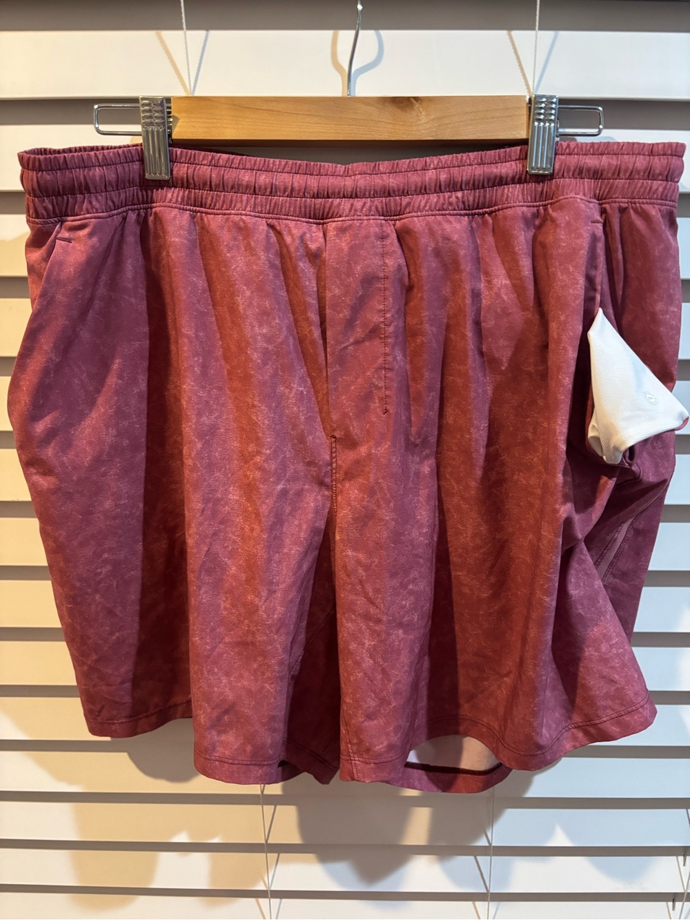 Mens 7” Athletic Shorts — Dusty Rose